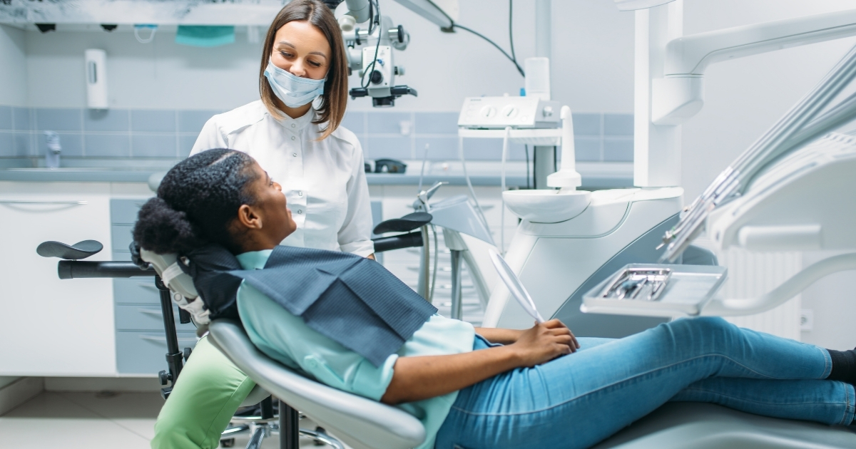 dentist open on saturdays — featured image